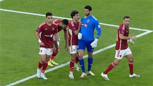 تأجيل القمة وحقيقة بيع الشناوي وعبدالقادر وديانج وتشكيل الأهلي لمباراة "البرونزية"