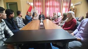 في نقاش مفتوح.. رئيس جامعة دمنهور يبحث مطالب الطلاب ذوي الهمم 