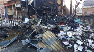 تفحم 20 "كشك".. الصور الأولى لحريق مروع بجوار السكة الحديد في سوهاج