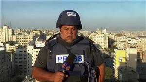 أكرم حسني يوجه رسالة لـ وائل الدحدوح بعد استشهاد نجله 