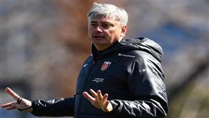 "مختلف عن مانشستر سيتي".. مدرب أوراوا يتحدث عن مواجهة الأهلي 