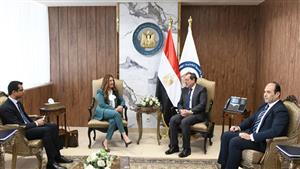  الملا يبحث مع السفيرة الأمريكية تعميق التعاون في مجالات البترول والغاز