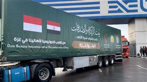 تمهيدًا لدخول غزة.. وصول أكبر قافلة مساعدات من بيت الزكاة للعريش