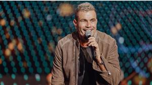 "عايز تخف كمل".. محمد قماح يكشف سر كلمات عمرو دياب له قبل طرح "الكلام ليك"