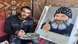 الفضل يرجع لأمي.. "بيكاسو الصعيد" يبدع في رسم المشاهير- فيديو وصور 