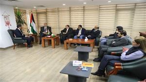 بشعار "أوقفوا حرب الإبادة".. "الصحفيين" ترفع لافتات تطالب بوقف العدوان الصهيوني