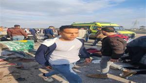  10 مصابين في انقلاب "ميكروباص" أعلى "الطريق الأوسطي"