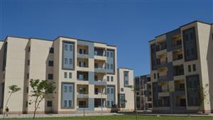 وزير الإسكان يتابع مشروعات مدينة العاشر من رمضان