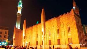 نقل شعائر أول صلاة فجر في رمضان من مسجد سيدنا الحسين