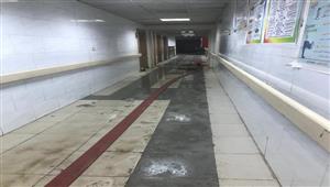 السيطرة على حريق داخل مخزن بمستشفي المحلة العام (صور)