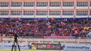 بالصور- المدرجات والشوارع تكتسي باللون الأحمر بعد ثلاثية الأهلي في أسوان