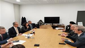  وزير الاتصالات يبحث مع شركات عالمية فرص الاستثمار بمصر وتصنيع الهواتف 