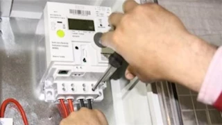 ضبط آلاف قضايا سرقة كهرباء وتهرب ضريبي في حملات الداخلية