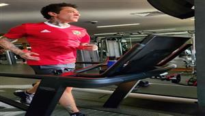 "عاش يابطل ".. أحمد الفيشاوي ينشر فيديو من الجيم بعد عودته من العمرة