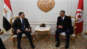 "توفيق" يصل تونس للمشاركة في الدورة الـ 40 لمؤتمر وزراء الداخلية العرب