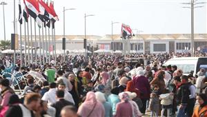 الأكبر في تاريخه.. نصف مليون زائر لمعرض الكتاب في يوم واحد 