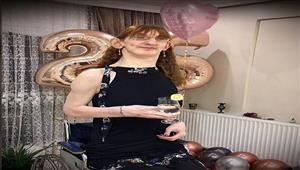  حجزت 6 مقاعد في الطائرة.. أطول إمرأة في العالم تكشف المشاكل التي تواجهها