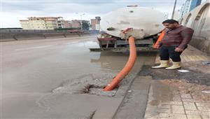 بعد تحذيرات الأرصاد.. انتشار معدات "الصرف الصحي" بالقاهرة الكبرى لمواجهة الأمطار