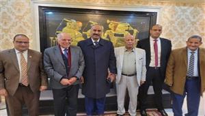 الفولي وخميس يستقبلان زناتي نقيب المعلمين بمقر النقابة في شبين الكوم مصر بالمنوفية