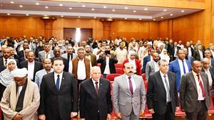 بالصور.. تكريم 42 معلم وأم مثالية وسحب قرعة العمرة لعدد منهم في أسوان