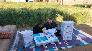 مؤسسة أبو العينين تكرّم الحاجة زبيدة بعد اجتيازها امتحان محو الأمية في سن الـ87