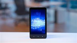 بالصور.. المواصفات الكاملة لأول موبايل روسي ضد الاختراق