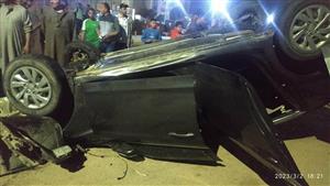 ٥ مصابين في تصادم ميكروباص مع ملاكي بالطريق الأبيض