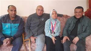 "والدي سر تفوقي".. "سامية" تحدت إعاقتها وحققت ذهبية الجمهورية في ألعاب القوى- فيديو وصور