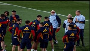 أزمة في منتخب إسبانيا بين لاعبي برشلونة وريال مدريد بسبب هذا اللاعب