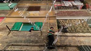 زينة رمضان.. لحظات أخيرة تجلب البهجة