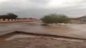 يوم ممطر في السويس والسيول تملأ وديان السخنة