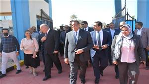 550 كرتونة بيض يوميا.. تفاصيل مشروعات توفير السلع الغذائية في قنا