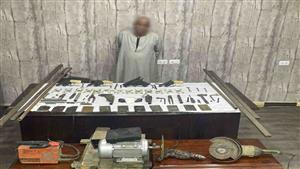 ضبط شخص بقنا حول مسكنه ورشة لتصنيع الأسلحة النارية