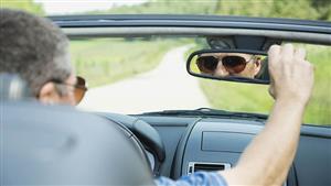 نصائح ذهبية لاختيار نظارة شمسية مناسبة لقيادة السيارة