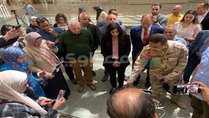 وزير الآثار: الأمطار لا تؤثر على تمثال رمسيس الثاني بالمتحف الكبير