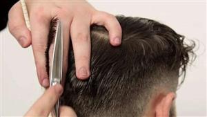 "ملناش دعوة بالدولار".. جمع توقيعات وحملة ضد صالونات الحلاقة في قرية بالأقصر