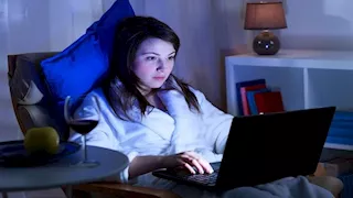 لماذا يزداد نشاط البعض ليلًا؟ 6 أسباب وراء ارتفاع التركيز والإنتاجية