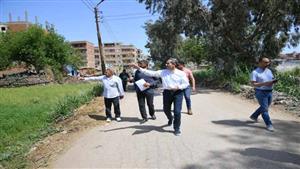 صور.. محافظ الغربية يتفقد الطرق المقترح رصفها في بسيون