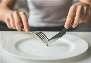 خبيرة تغذية تحذر من الدايت القاسي: يهددك بهذه الأضرار "فيديو"