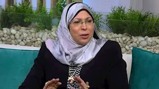 داعية إسلامية تحذر من تصوير الكعبة والانشغال بالهواتف أثناء العمرة