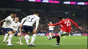 توتنهام يعاقب مانشستر يونايتد بتعادل مثير في الدوري الإنجليزي