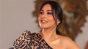 "أوف وايت".. إطلالة جذابة لـ ميس حمدان في حفل ختام مهرجان الجونة 