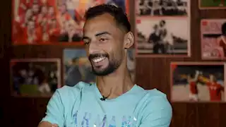 "بصورة الدبلة".. نجم الأهلي المحترف يعلن خطوبته