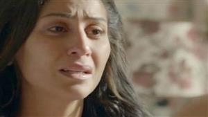 دينا الشربيني تطلب من الجمهور الدعاء لوالدها