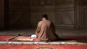 المفتي: لا اعتكاف إلا في المسجد.. والمعتكف يأثم في هذه الحالة