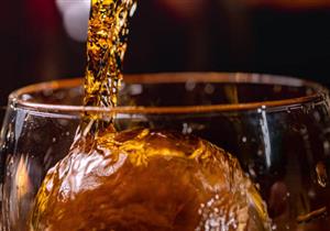 خبير تغذية يكشف عن مشروب يهدد صحة الرجال الجنسية