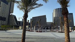 إقبال كثيف على النهر الأخضر بالعاصمة الإدارية خلال إجازة عيد الأضحى