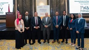 وزير التعليم العالي يلتقي فريق عمل المركز الجامعي للتطوير المهني بجامعة الأقصر 