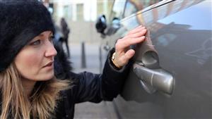 نصائح مهمة عند إصلاح أضرار طلاء السيارات