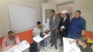 مدير تعليم الجيزة يزور طلاب الشهادة الإعدادية بمستشفى 57357 